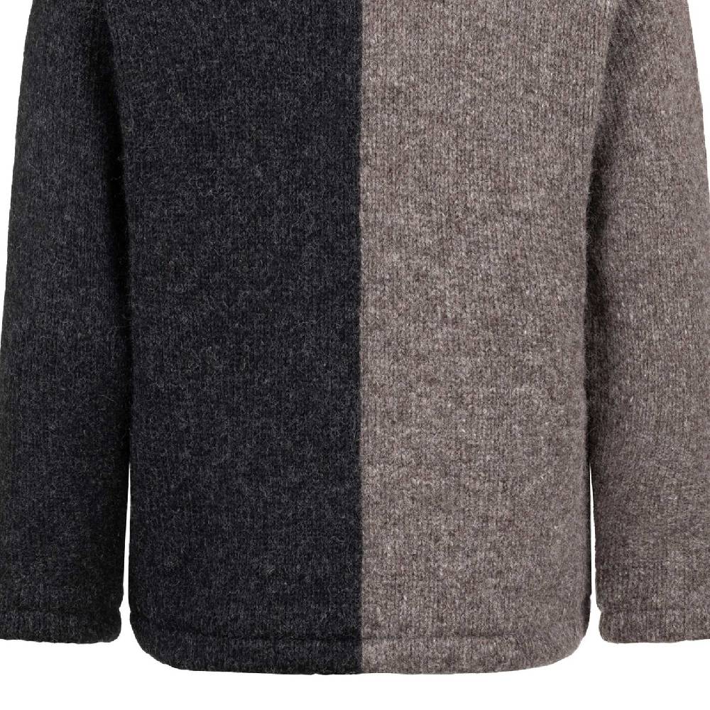 Kunst Und Magie ALMHUBER Strickjacke Schurwolle Klassich Nordisch Wolle Jacke mit Hochkragen Schurwolle Ying Yang im Angebot