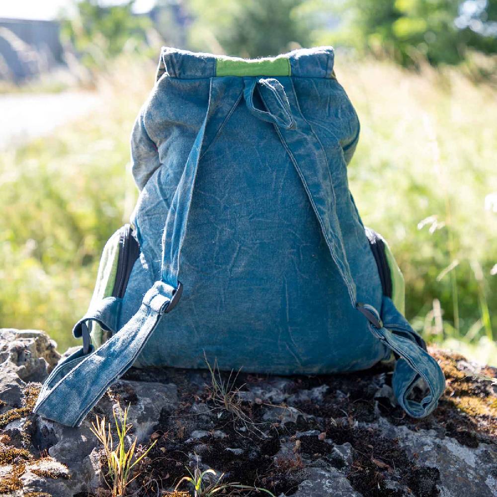 Kunst Und Magie Kunst und Magie Bunter Hippie Rucksack "No Waist" Stonewashed Nepal Fair Exklusivangebot