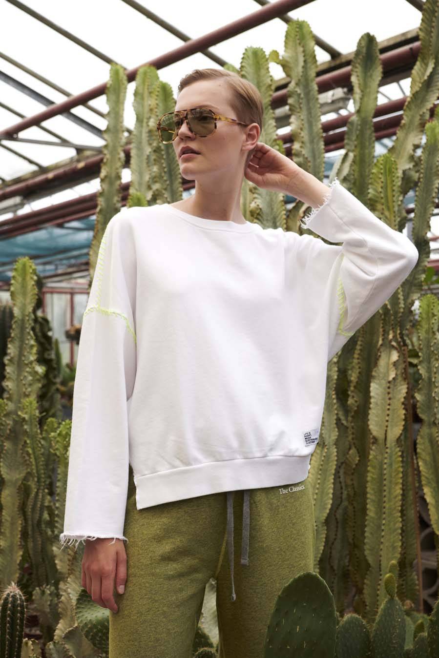 Liv Bergen Sweater "100% Organic Cotton" handstitched in optic white Nur für heute
