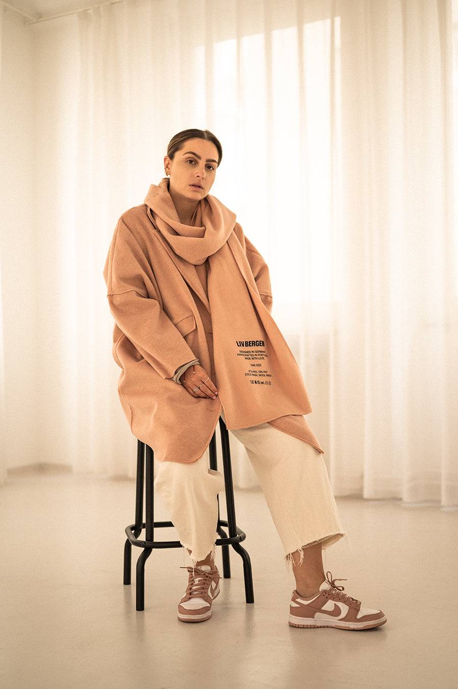 Liv Bergen Oversized Mantel in powder 50% Rabatt mit kostenlosem Versand