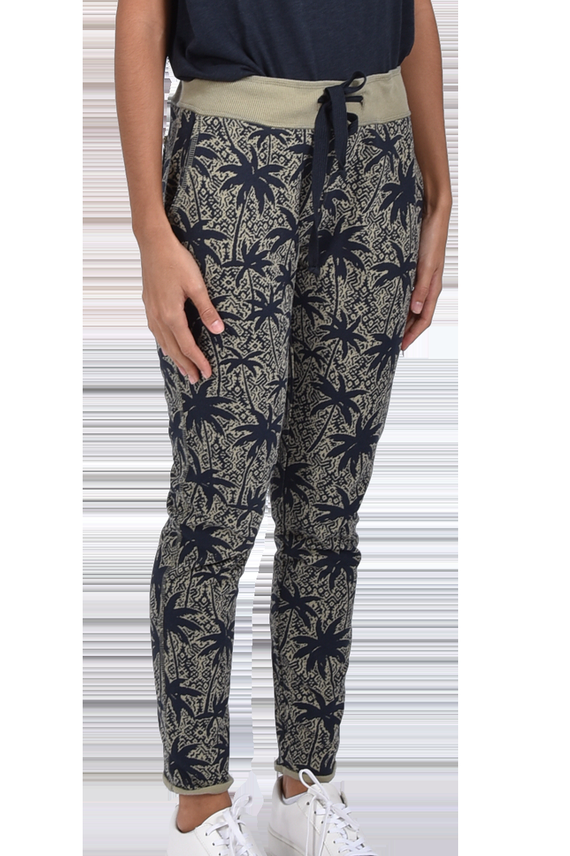 JUVIA Slim Fit Sweatpants "Smilla" von Juvia Bis zu 50% Rabatt