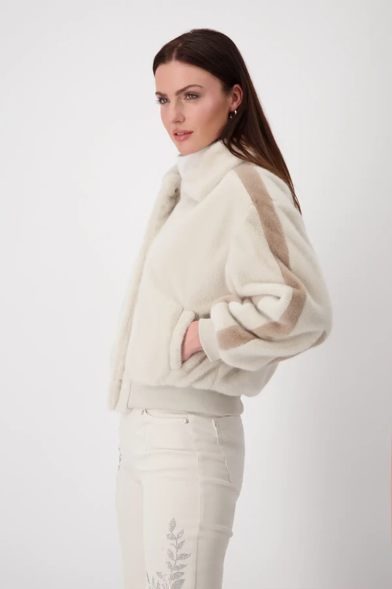 Monari Flauschige Jacke 50% Rabatt mit kostenlosem Versand