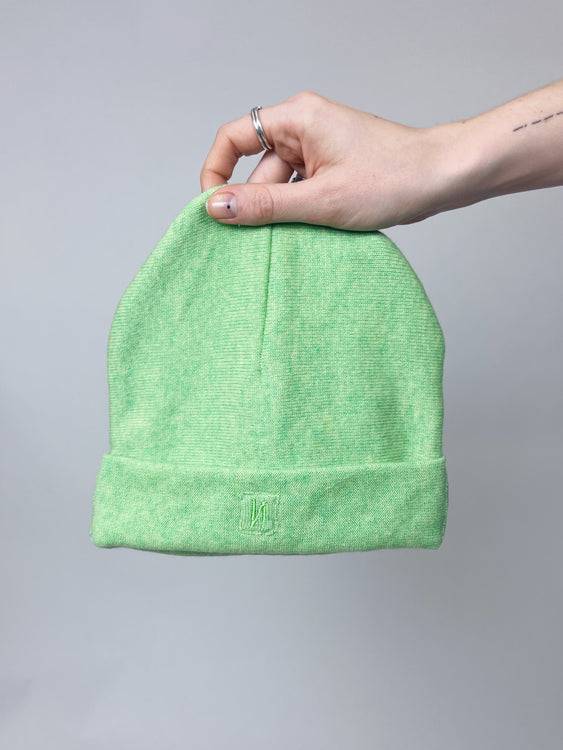 Nonoi Studio MÜTZE HELLGRÜN "BANGKOK" AUS KASCHMIR // UNISEX JETZT KAUFEN