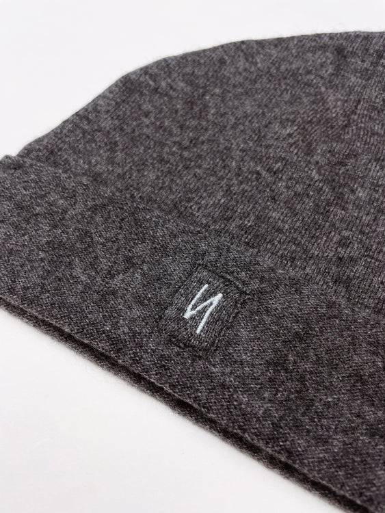 Nonoi Studio MÜTZE GRAU "TOKYO" AUS WOLLE // UNISEX Vierteljährliche Förderung