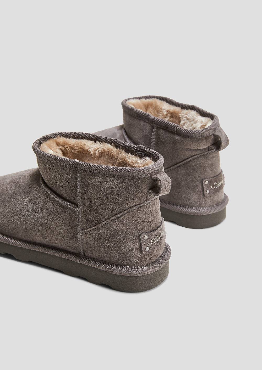 S.Oliver Flache Stiefel aus Leder Kauf eins, bekomm eins gratis