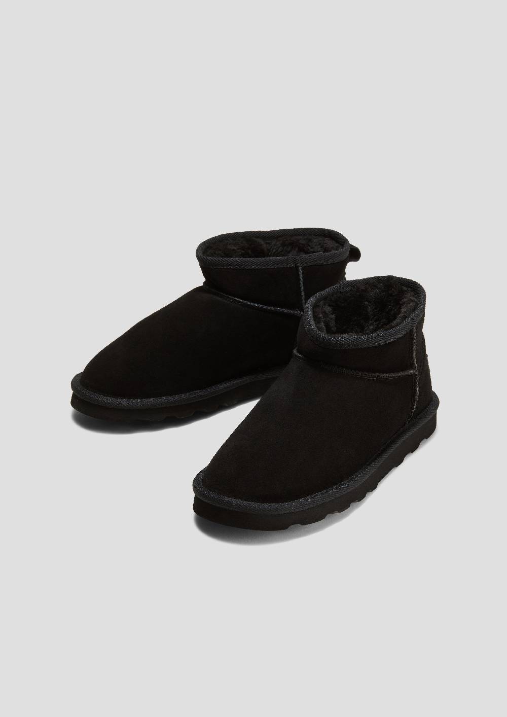 S.Oliver Flache Stiefel aus Leder Tägliche Deals