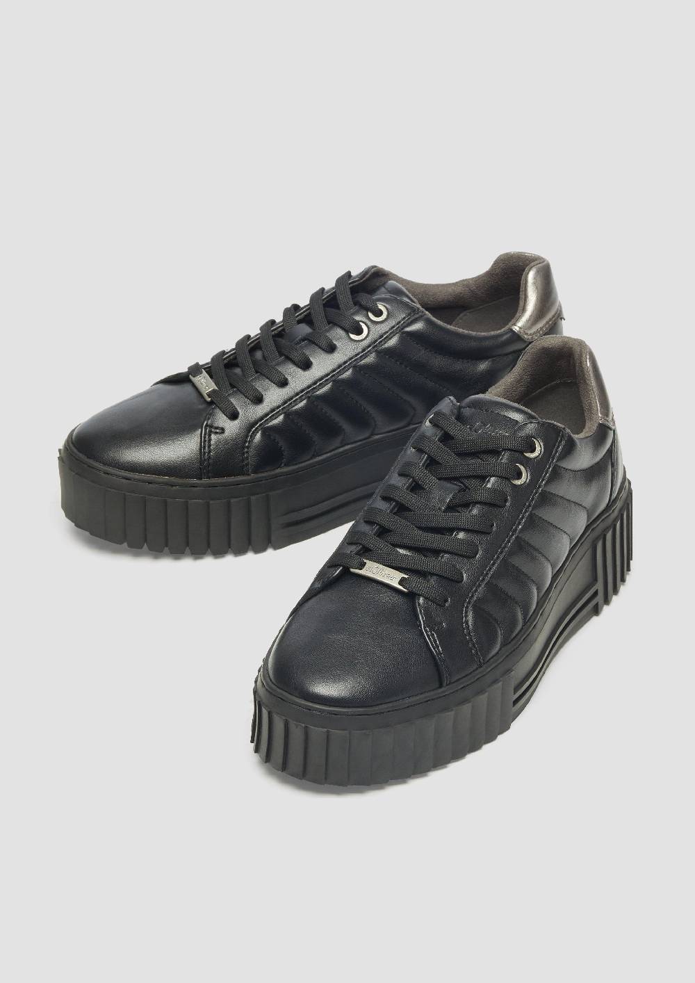 S.Oliver Plateausneaker mit Kontrastsohle Nur für heute