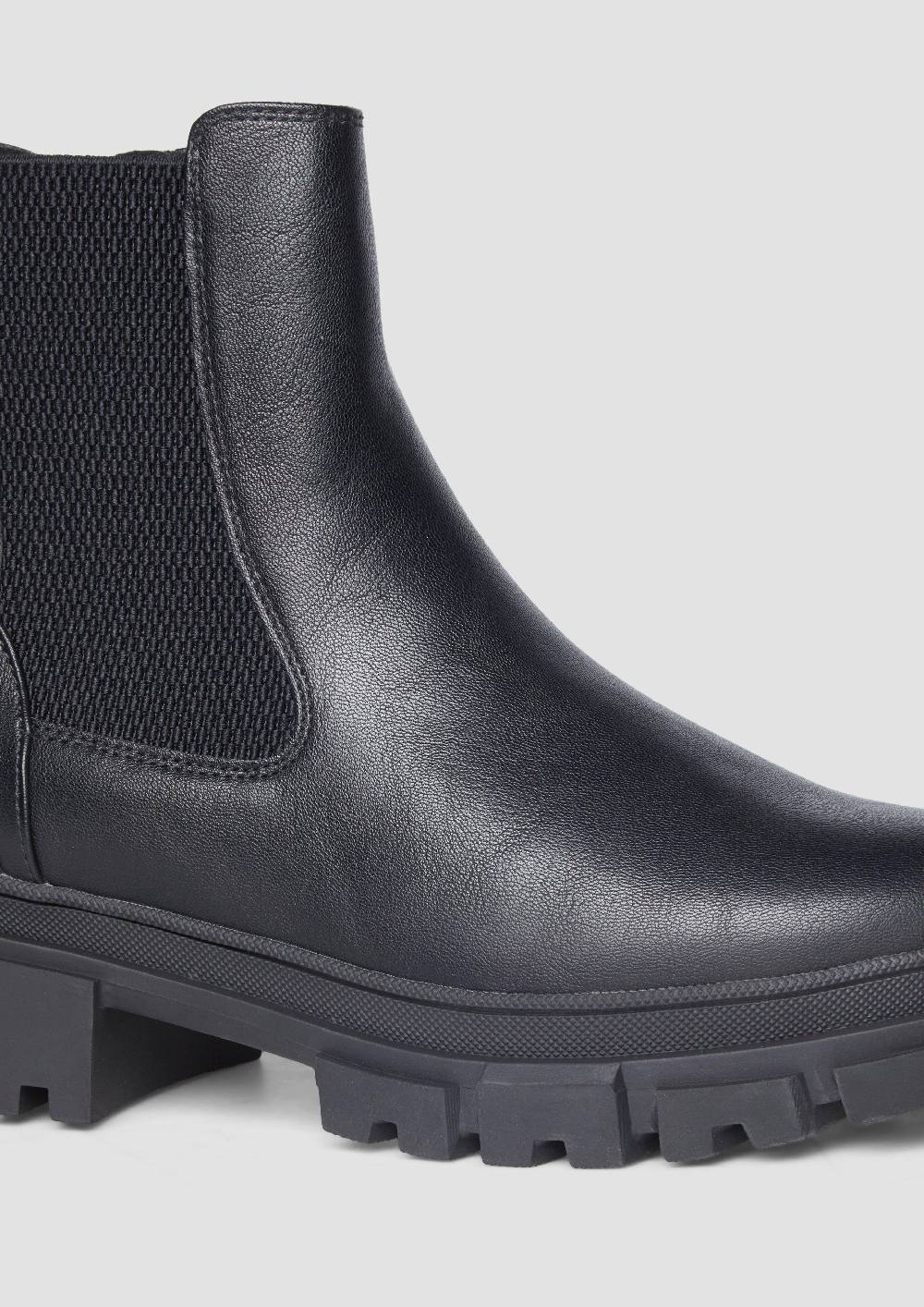 S.Oliver Chelsea Boots mit Kontrast-Detail 50% Rabatt mit kostenlosem Versand