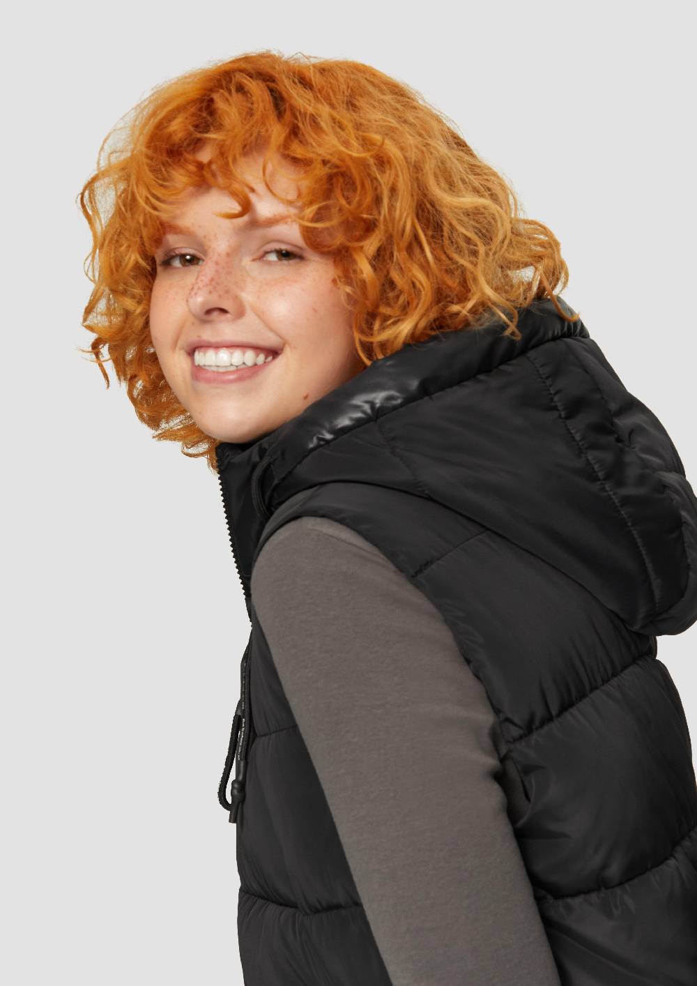 S.Oliver Gesteppte Outdoor-Weste mit Kapuze Kauf eins, bekomm eins gratis