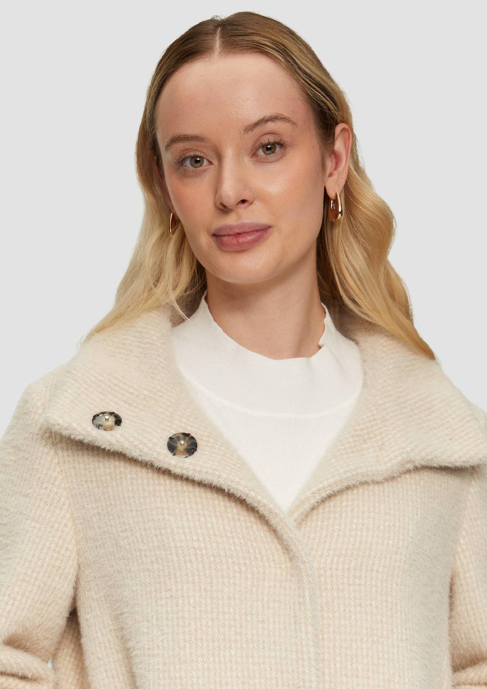S.Oliver Flauschige Jacke mit Strickbündchen am Ärmel Wochenangebot