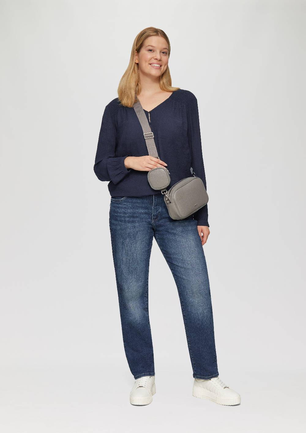 S.Oliver Strukturierte Bluse aus Viskosemix mit Smok Detail Begrenztes Angebot