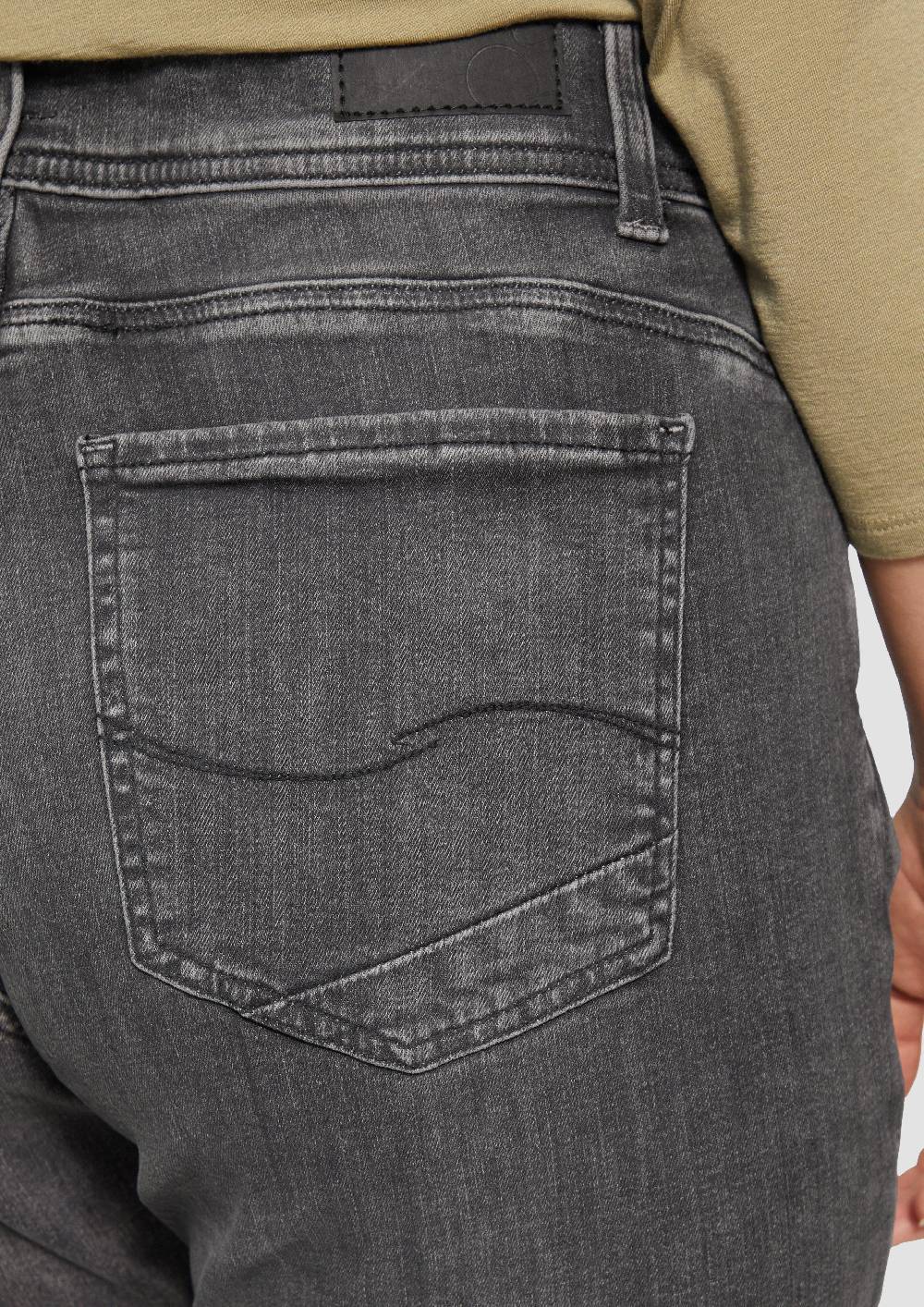 S.Oliver Jeans / Slim Fit / Mid Rise / Bootcut Leg Saisonschlussverkauf