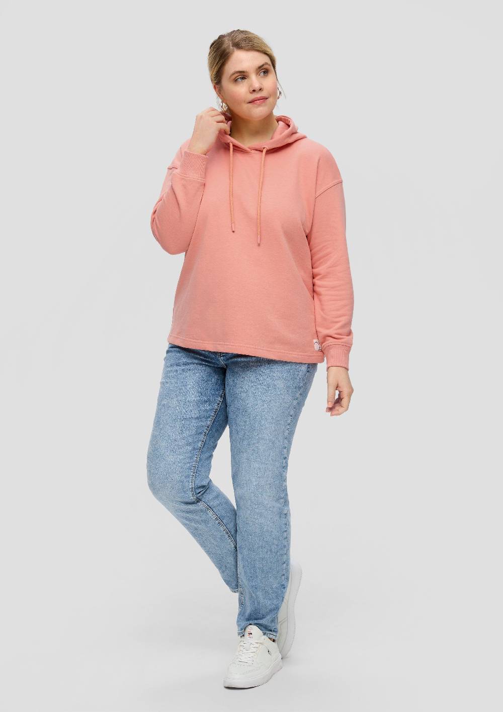 S.Oliver Kapuzensweatshirt mit überschnittener Schulter Nur noch ein Tag übrig