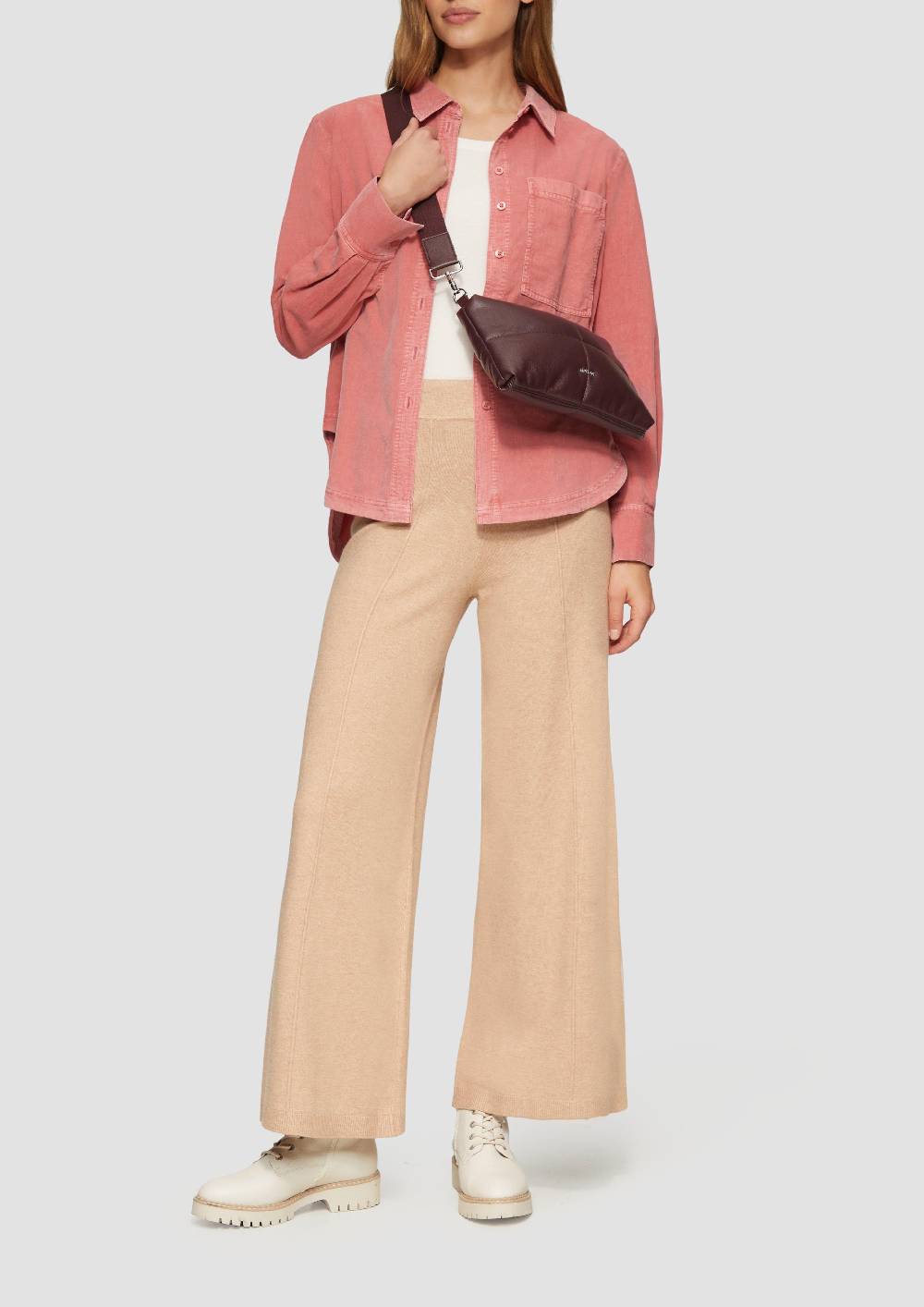 S.Oliver Gesteppte Handytasche mit abnehmbarem Crossbody-Gurt Neueste Mode