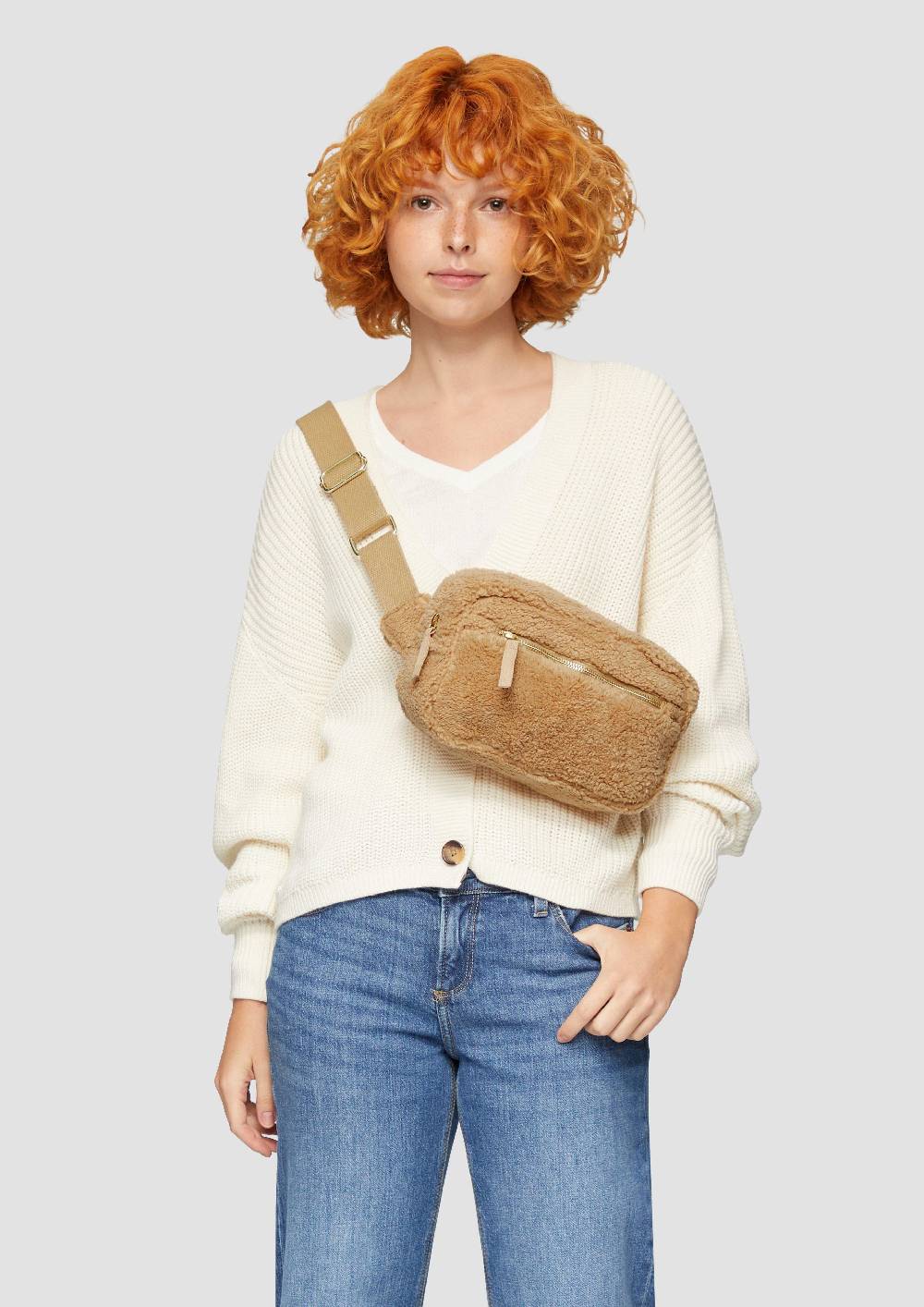 S.Oliver Crossbody-Bag aus Teddyplüsch Große Rabatte