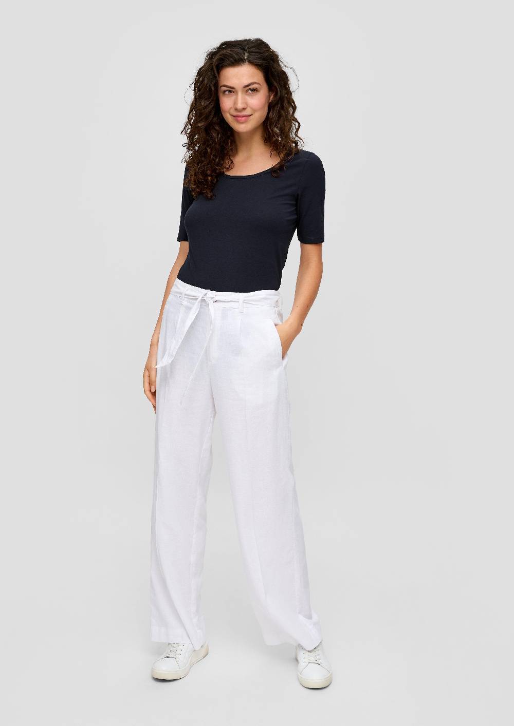 S.Oliver Elastisches Jersey-Shirt mit U-Ausschnitt Lagerräumung