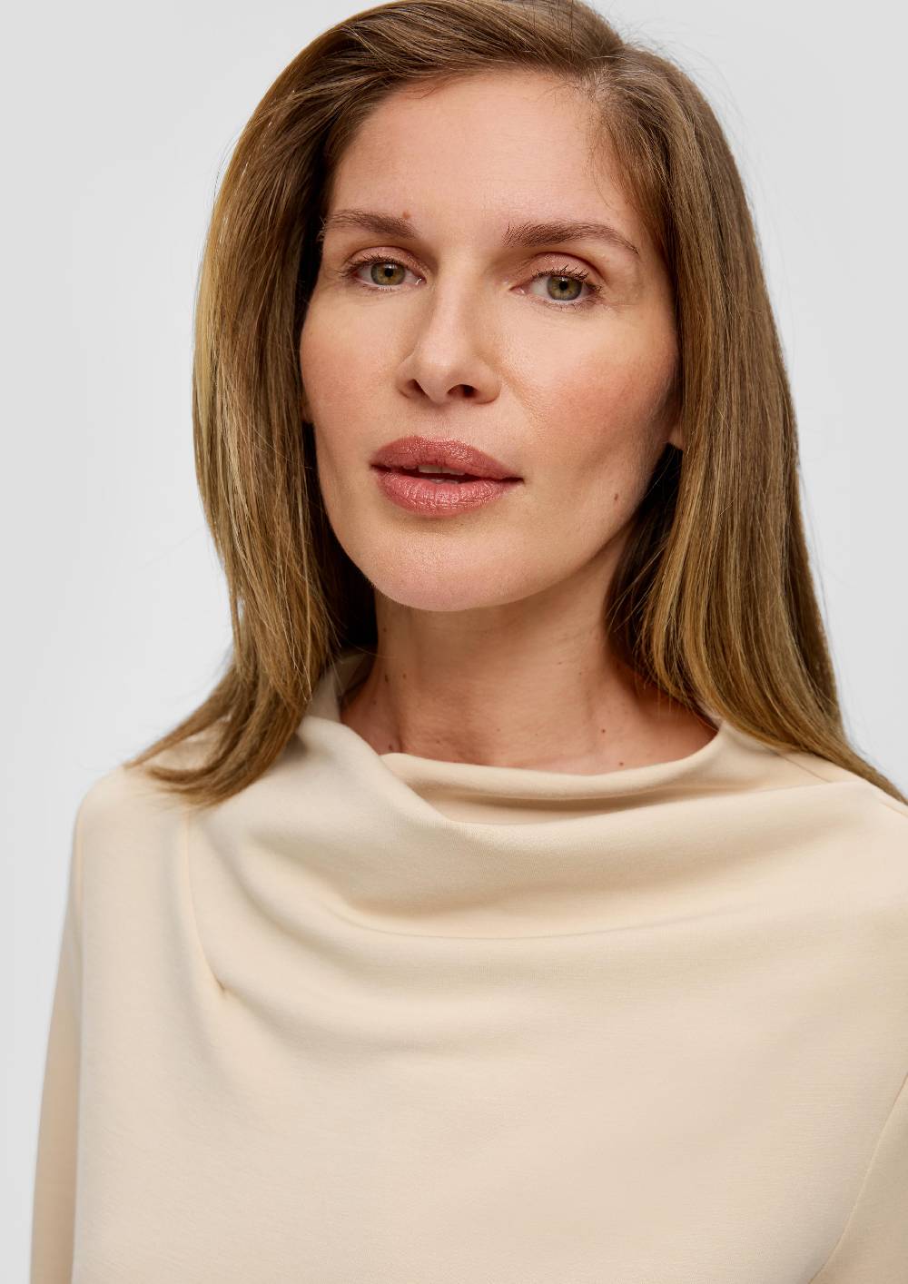 S.Oliver Strickjerseyshirt mit Wasserfall-Ausschnitt Bis zu 50% Rabatt