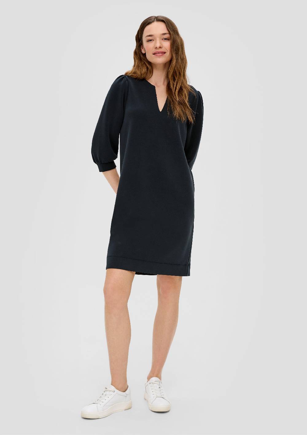S.Oliver Softshell-Kleid mit V-Ausschnitt Fabrikladen