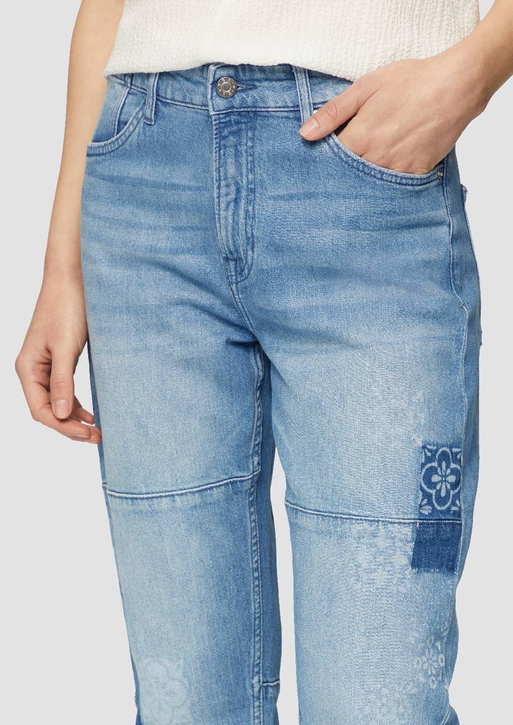 S.Oliver Ankle-Jeans Franciz / Relaxed Fit / Mid Rise / Tapered Leg / Laser-Print Begrenzt auf 3 Tage