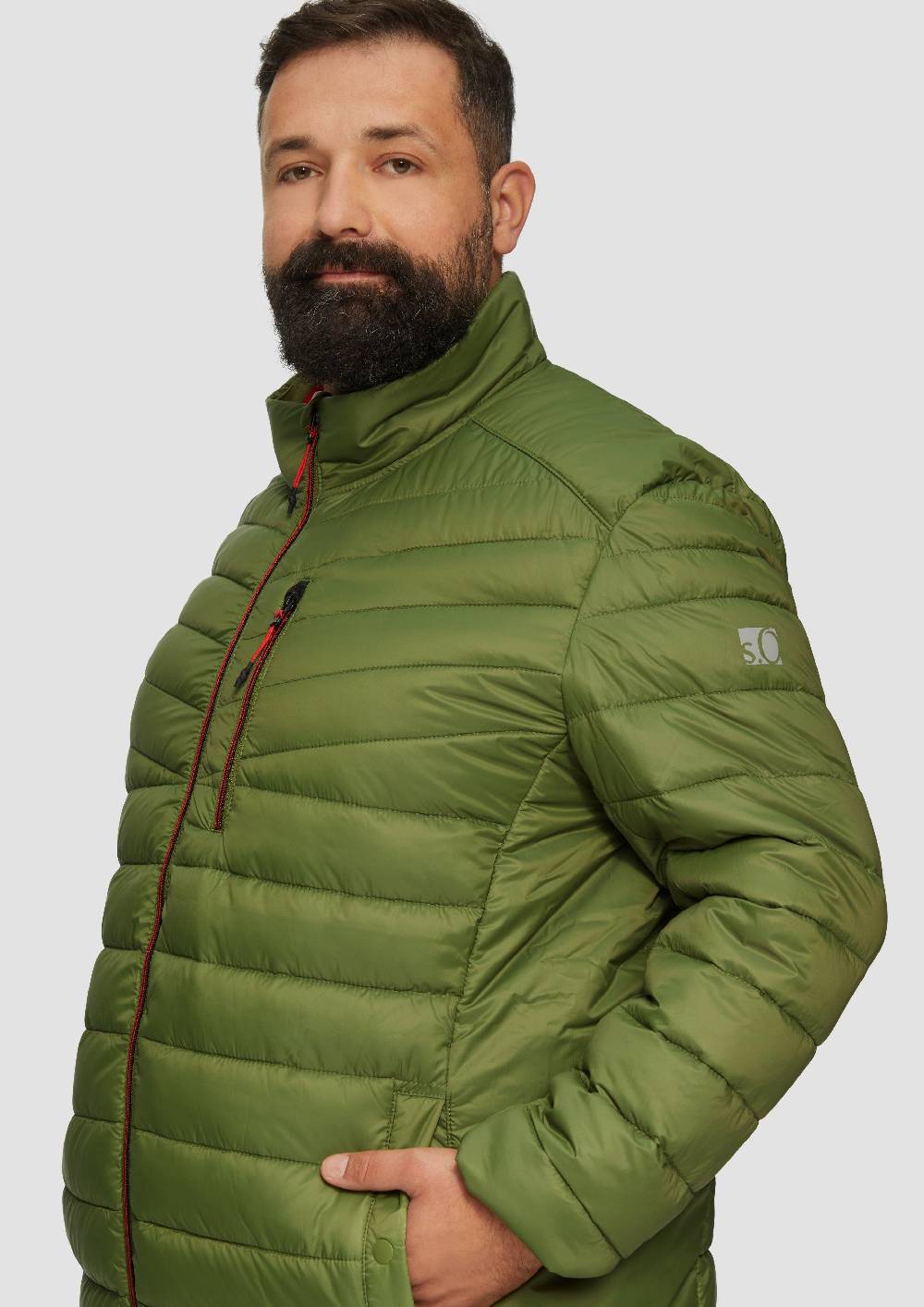 S.Oliver Wasserabweisende Steppjacke aus recyceltem Polyester Kauf eins, bekomm eins gratis