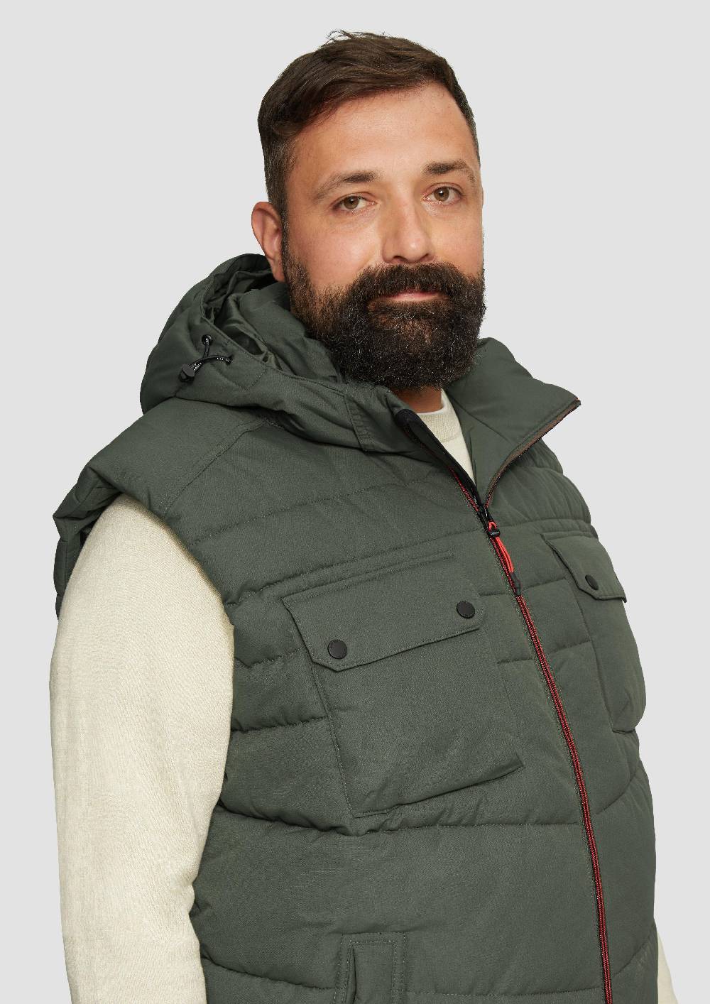 S.Oliver Gesteppte Weste mit abnehmbarer Kapuze Black Friday Preise