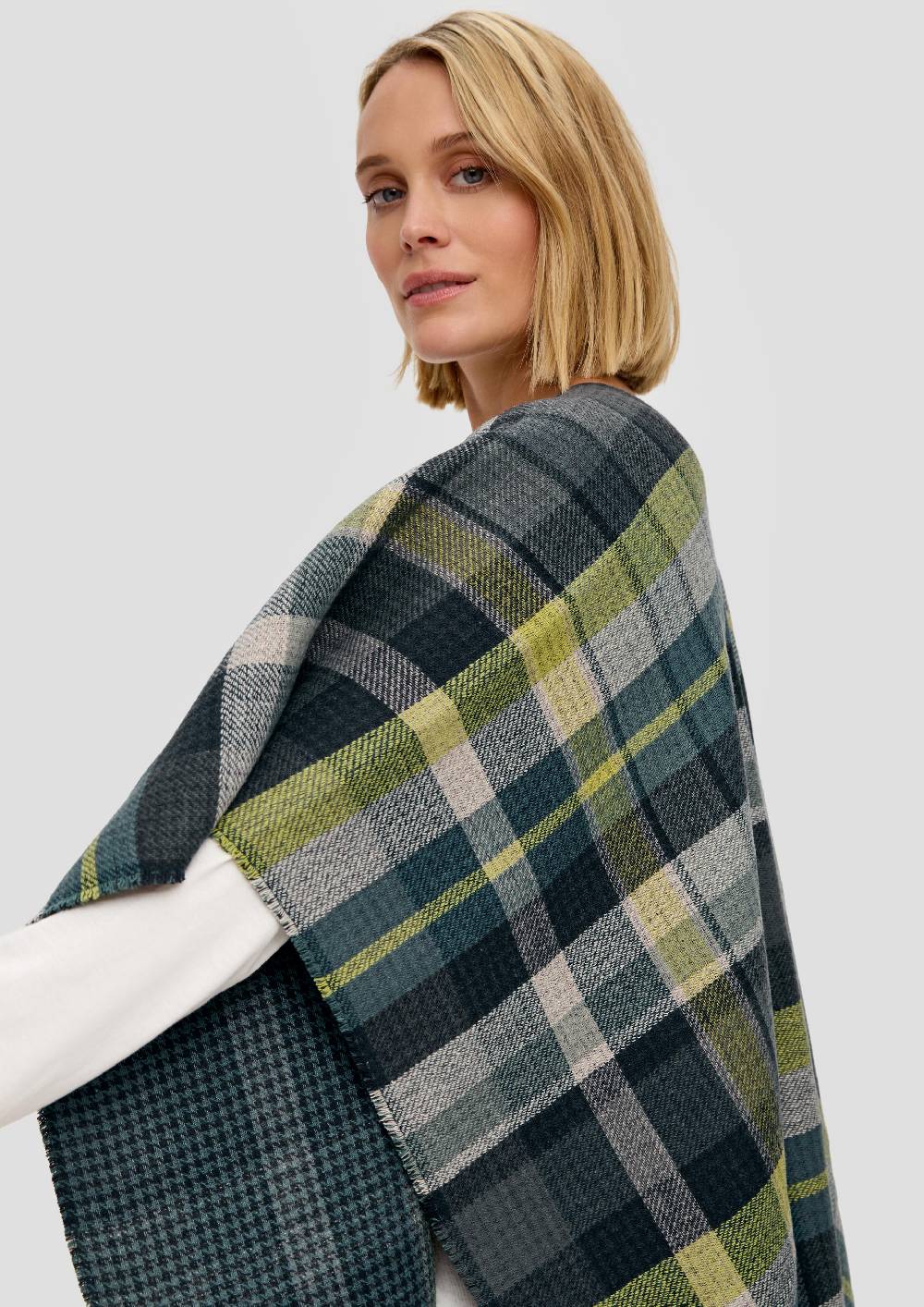 S.Oliver Poncho mit Fransen Kostenloser Versand international