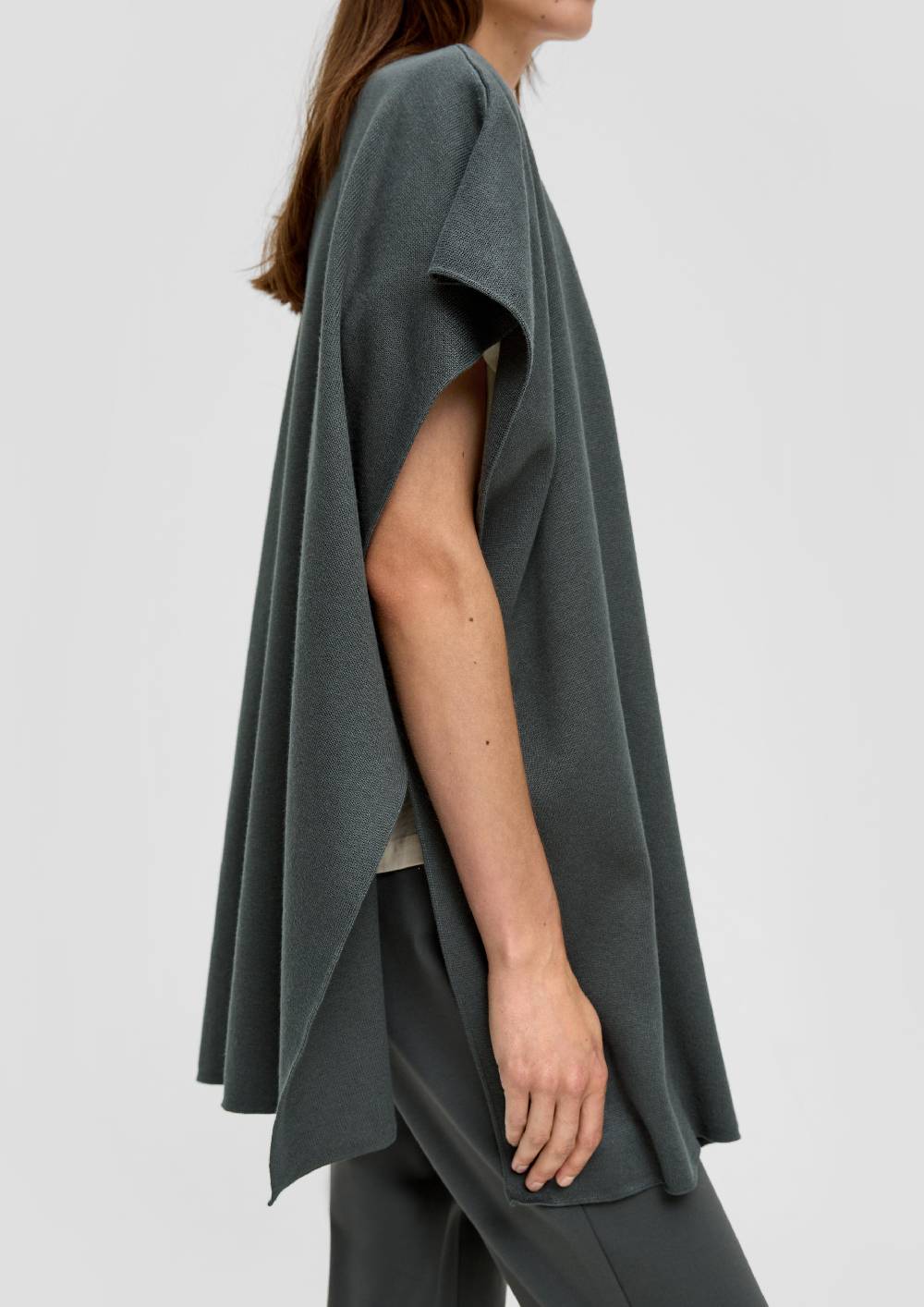 S.Oliver Strickponcho aus Viskosemix Angebote