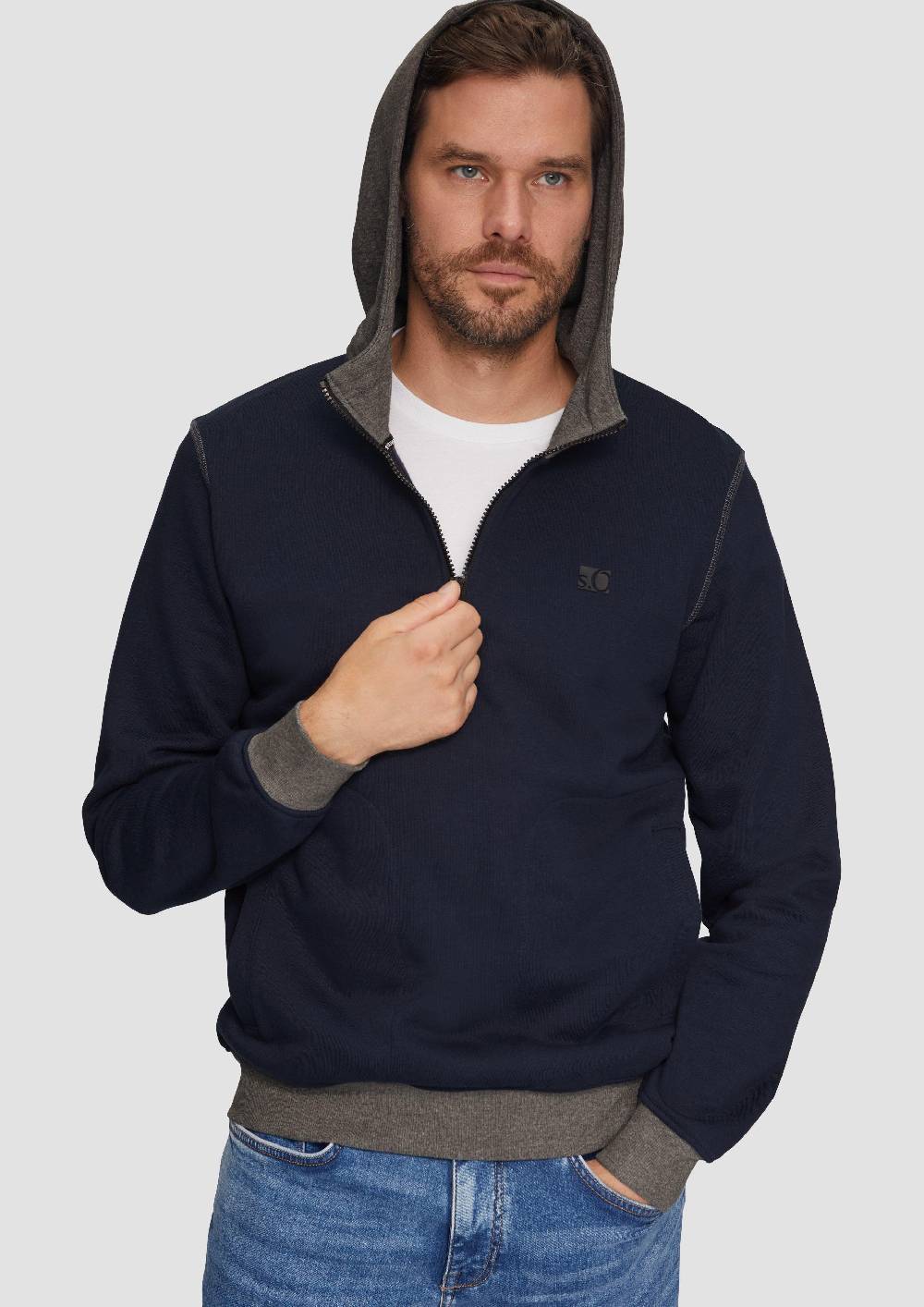 S.Oliver Hoodie mit Stehkragen und Reißverschluss Vierteljährliche Förderung