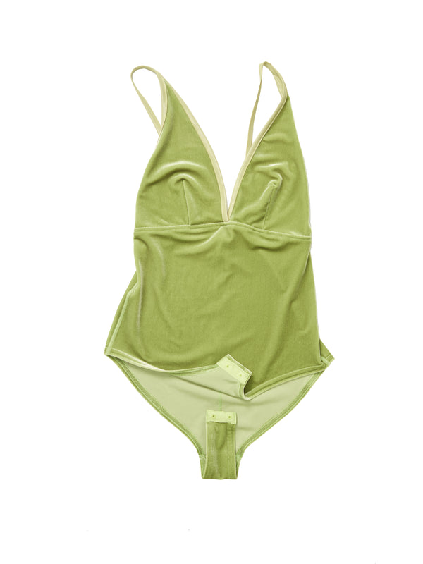 Simone Wild Velvet Body Babe Speichern exportieren