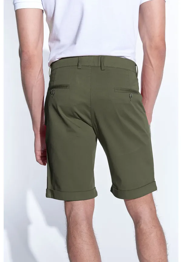 Steffen Klein Chino Shorts in Khaki Top Angebot